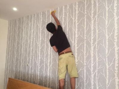 Giải pháp vệ sinh giấy dán tường khi bị bẩn